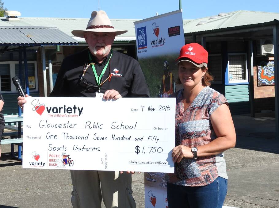 Generous donation: Gloucester Parents and Citizens Association president, Sally Maslen accepts the donation cheque from the Variety Club member. Picture: Supplied