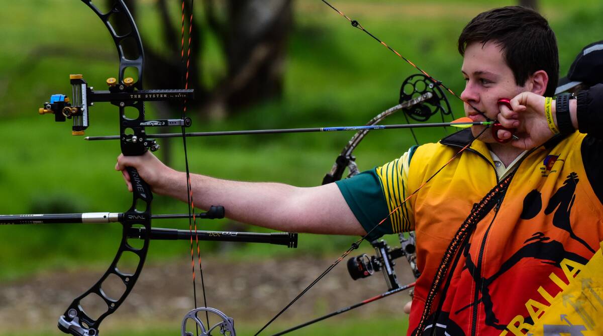 Adult Male: David Freeman prepares to shoot in the Bowhunter Unlimited B Class during the 2016 World Field Archery Championships.