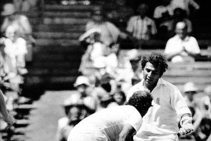 Sunil Gavaskar and Dennis Lillee dispute the lbw decision in 1981 Melbourne Test .
 Photo: Tony Feder