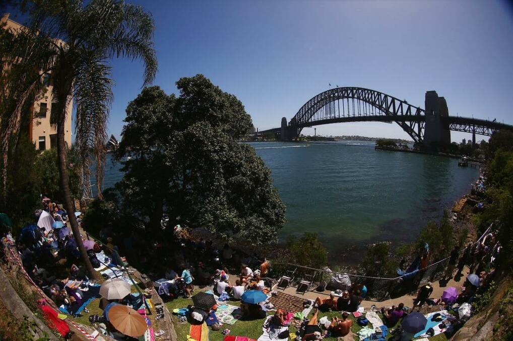 People scrambled early for a prime position at Kirribilli last New Year's Eve.