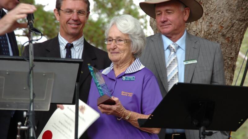 Norma Fisher received the NSW Community Service Award from Upper Hunter MP George Souris.