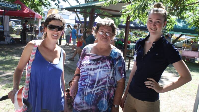 Dietician Claire Dawson (right) with Kim Haschek and Lyn Woodham at the Gloucester Farmer’s Market on Saturday where teams could sign up to the 10 Week Challenge. 