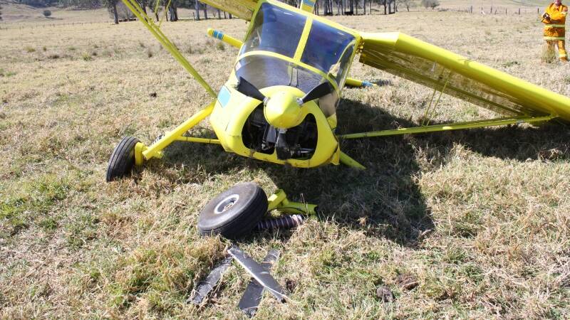 A light aircraft crashed into a paddock east of Gloucester this morning.