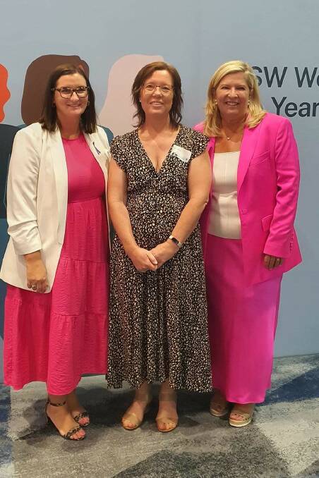 Trudy Shultz pictured at the 2023 NSW Women of the Years awards ceremony with former NSW minister for Education and Early Learning, Sarah Mitchell (L), and former Minister for Women and Minister for Regional Health, Bronnie Taylor (R). Photo supplied.
