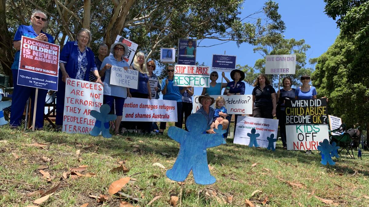 Taree and Great Lakes RAR members have attended vigils in support of the #Kids Off Nauru campaign.