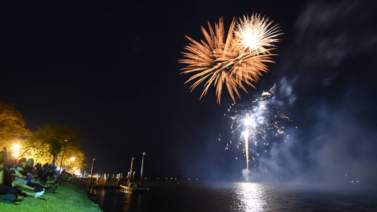 2019 New Year's Eve on the Taree riverbank 