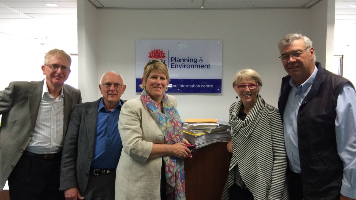 Groundswell Gloucester members; Chris Russell, Jeff Kite, Julie Lyford, Di Montague and Ed Robinson lodging the submissions at the Department of Planning and Environment office in 2016