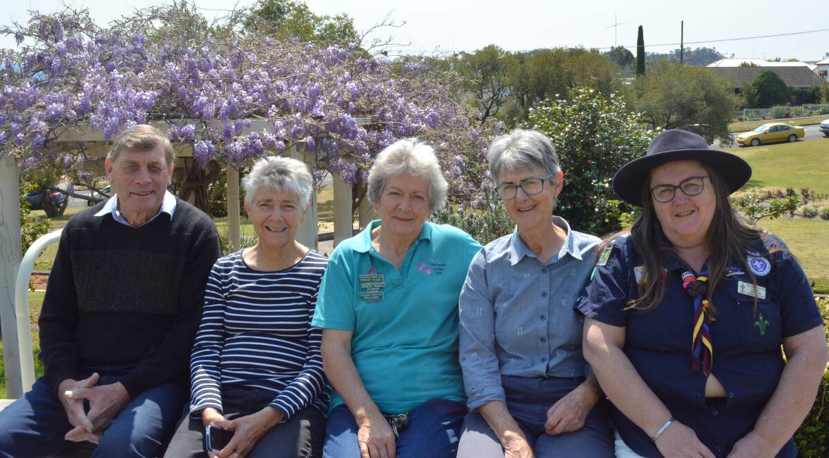 Bob Tebbett, Jean Spokes, Shirley Hazell, Pat Burrows and Heather Eggins are working together. Photo Anne Keen