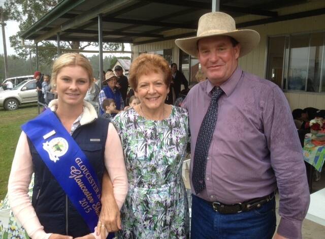 2015 Gloucester Showgirl Ayla Ansell with Shirley Hazell and Howard Shultz.