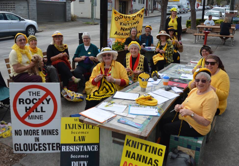 Gloucester Knitting Nannas were joined by the Downstream Knitting Nannas of the Mid North Coast in the meeting place prior to the hearing.