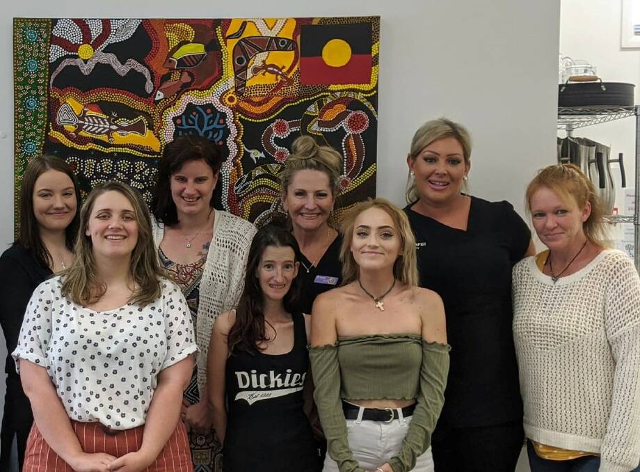 Deborah Powell and Laura Vidulich with students Grace Solomon, Tahlia Vogtmann, Rebecca Murray, Kerrie-Anne Rumbel, Maddie Graham and Sharon Hackett.