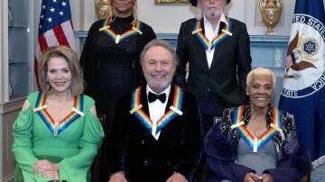 Queen Latifah, Barry Gibb, Renee Fleming, Billy Crystal and Dionne Warwick at the Kennedy Center. (EPA PHOTO)