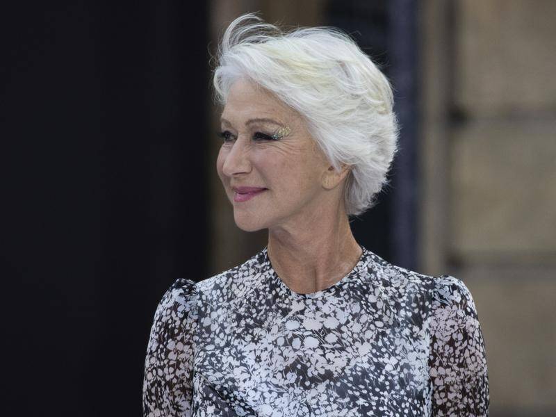 Helen Mirren doesnt believe there is such a thing as "binary sexuality".