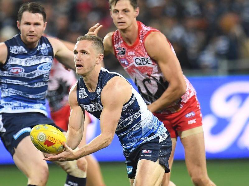 Joel Selwood has been playing with a knee issue this season but isn't expected to miss any games.