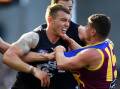 Patrick Cripps (l) is now free to play in Carlton's crucial last two home-and-away matches. (Jono Searle/AAP PHOTOS)