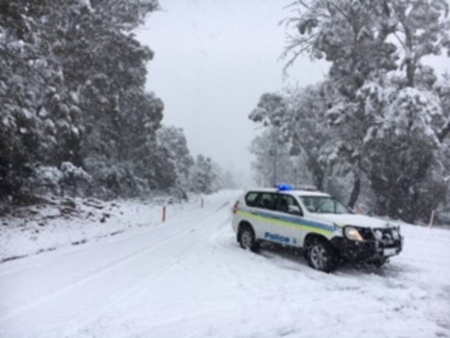 FRESH: Tasmania Police said heavy snow is falling at Poatina. Picture: Supplied. 